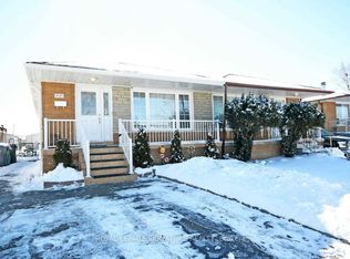 3424 Clara Dr, Mississauga, ON L4T2C7