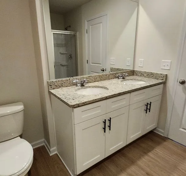 655 Mackenzie Cv — Photo 9