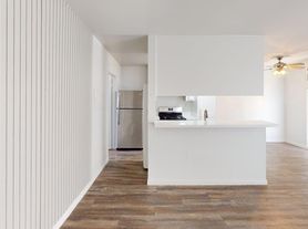 Chateau 16860 Chatsworth Apartments, LLC