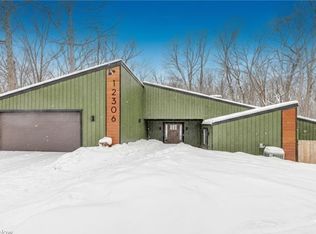 12306 The Blfs, Strongsville, OH 44136