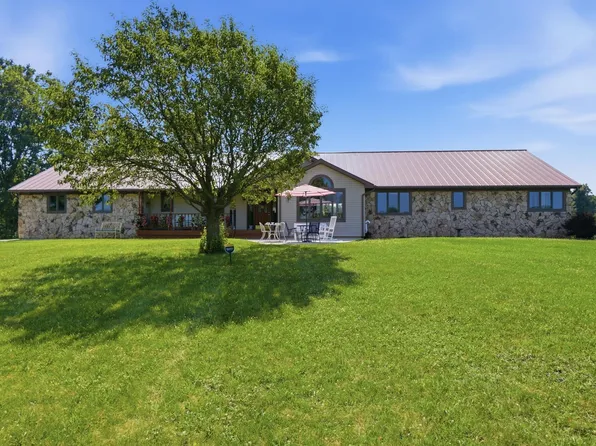 6095 E Division Rd, Angola, IN 46703