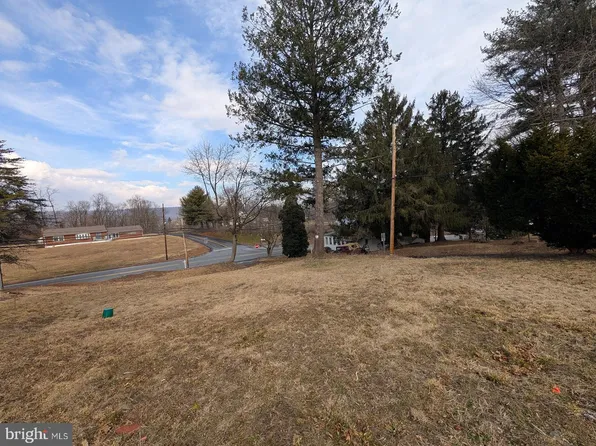 3 S Humer St, Enola, PA 17025