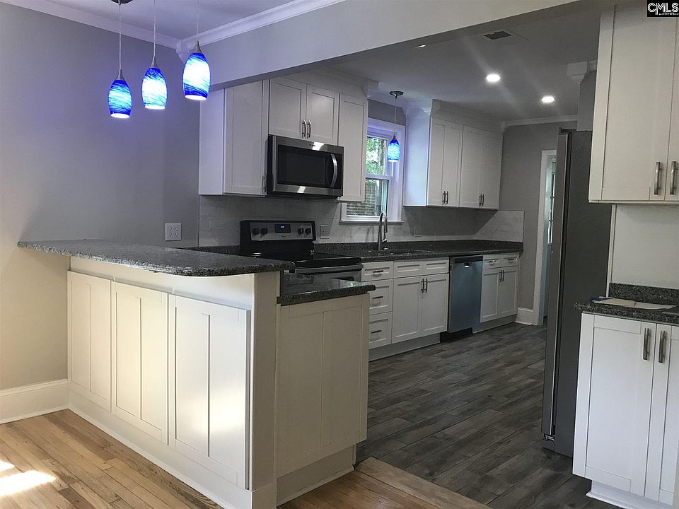 2nd image of 1005 Elm Ave
