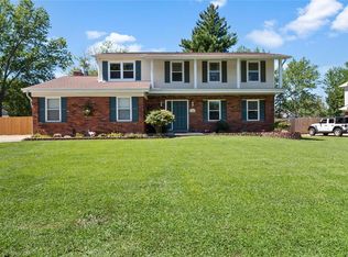 350 Lafayette Ct, Ballwin, MO 63011