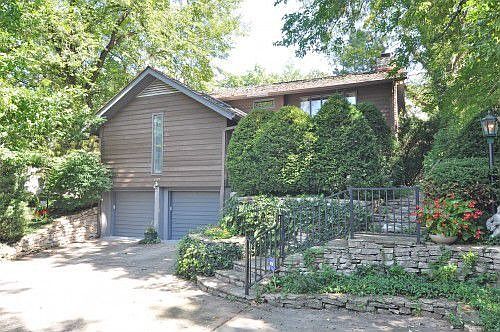 3rd image of 5353 Ward Pkwy