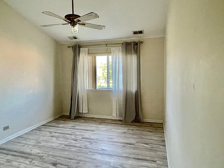 823 Addison Ave — Photo 14
