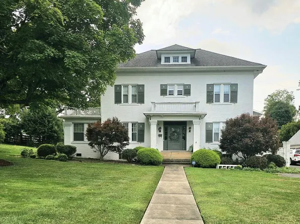 227 Church St, Tazewell, VA 24651