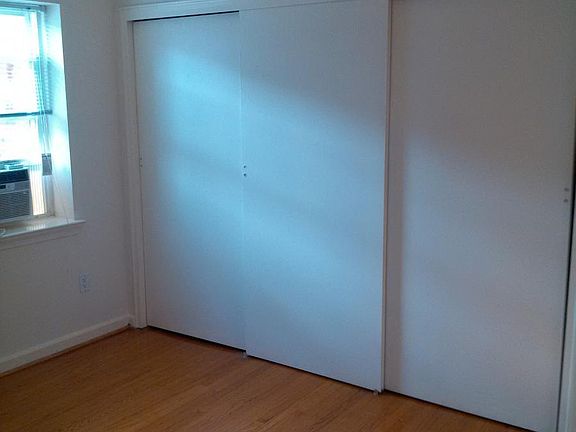 2nd image of 909 Montgomery Ave #1xg1444j1