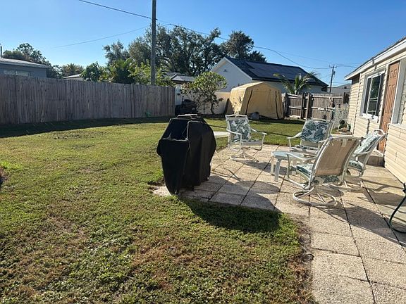 2nd image of 2528 Deedra St