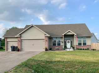 721 Acadia St, Roscoe, IL 61073