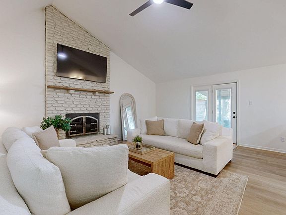 4th image of 3288 Buckhorn Dr