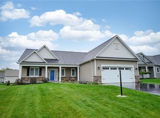 6945 Silverton Gln, Victor, NY 14564