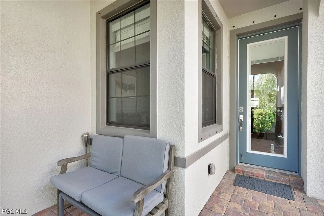 3 bed, 2.0 bath, 1433 sqft, $4,500 — Photo 2