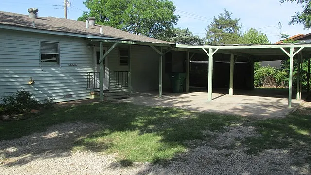 CARPORT