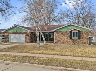 824 Starboard Ct, Oshkosh, WI 54901
