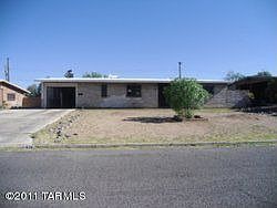 2nd image of 835 E Mitchell Dr
