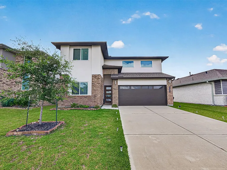 7211 Colwyn Bay Trl — Photo 4