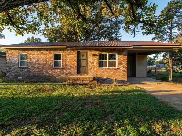 312 SE Elm St, Hoxie, AR 72433