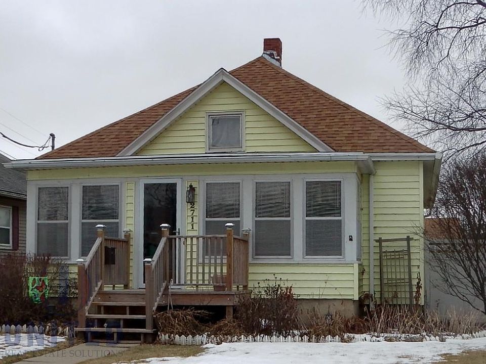 1st image of 2711 Center St