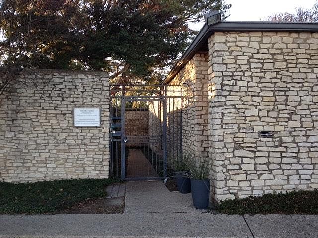 Indian Hill Apartments