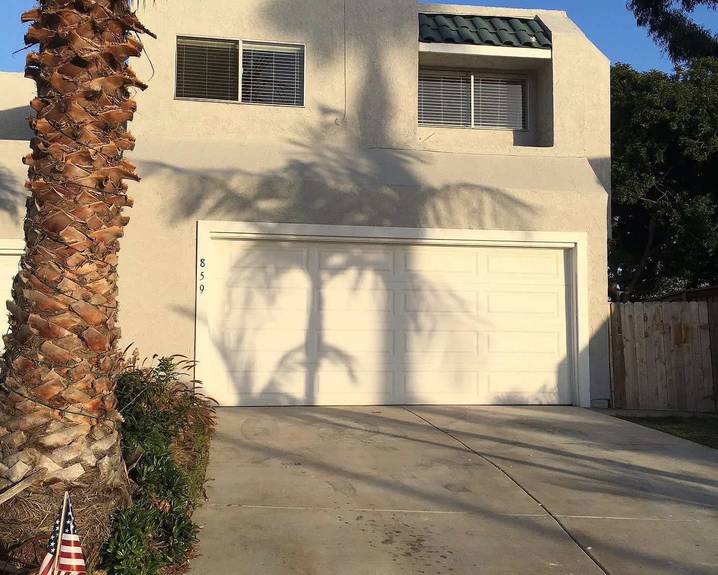 2-bedroom, 1.5-bathroom townhome in Solana Beach with Garage, Private Backyard, and Laundry Hookups! — Photo 1