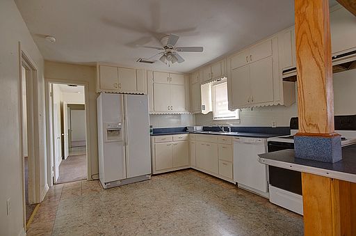 4th image of 909 Franklin St
