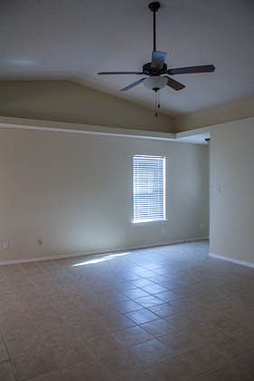 3rd image of 409 Valle Negro Dr