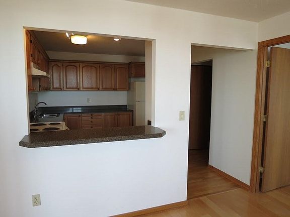 from dining rm looing towards kitchen 