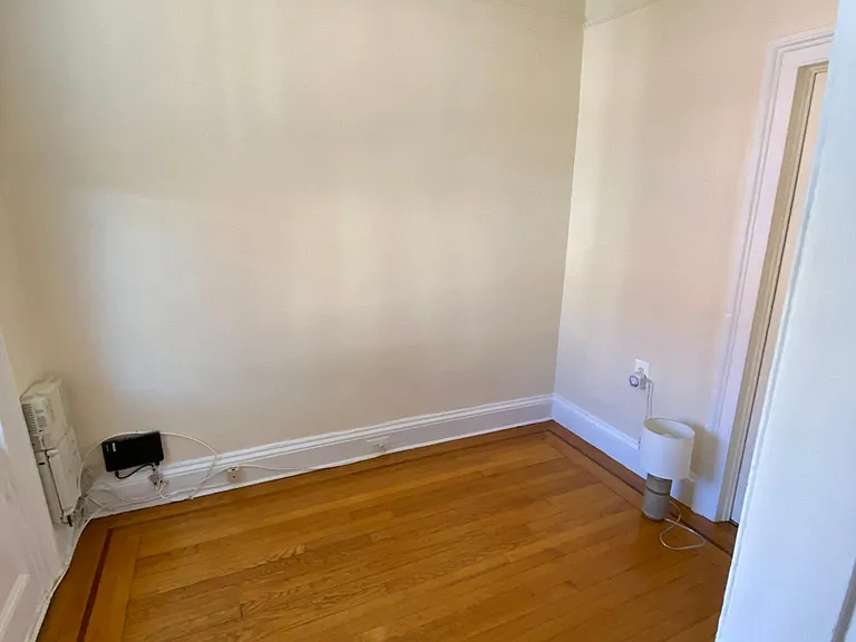 725 Bloomfield St — Photo 6