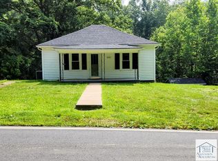 590 Henry St, Stanleytown, VA 24168