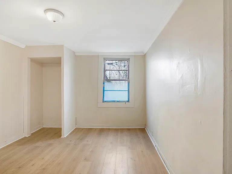 1031 Ash St — Photo 11