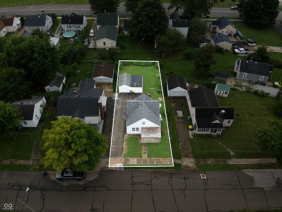 2nd image of 355 W 37th St
