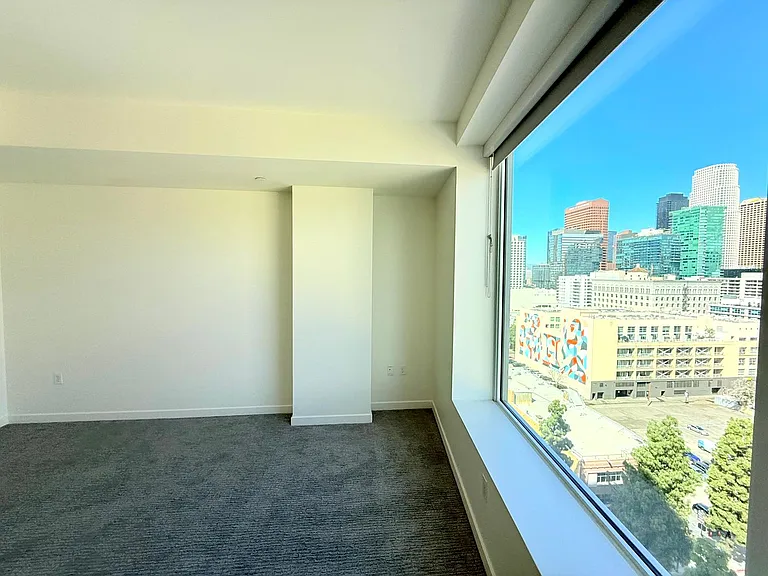 1050 S Grand Ave #1404 — Photo 13