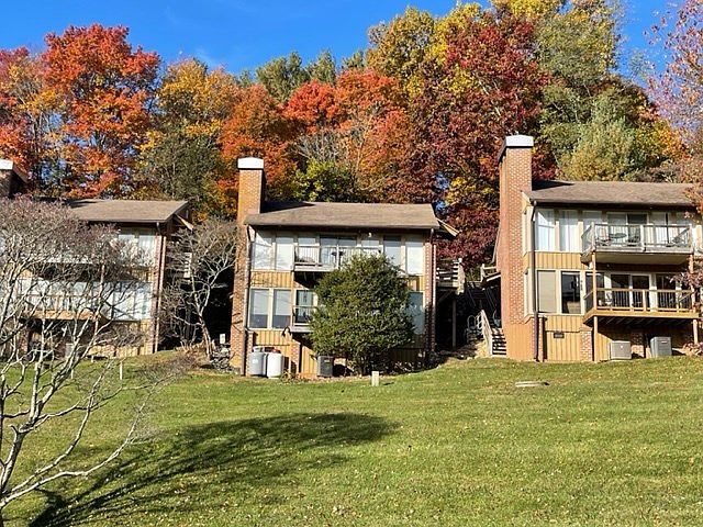2nd image of 20 Doe Valley Dr