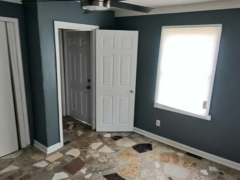 2196 Lyon Ave #2196 — Photo 4