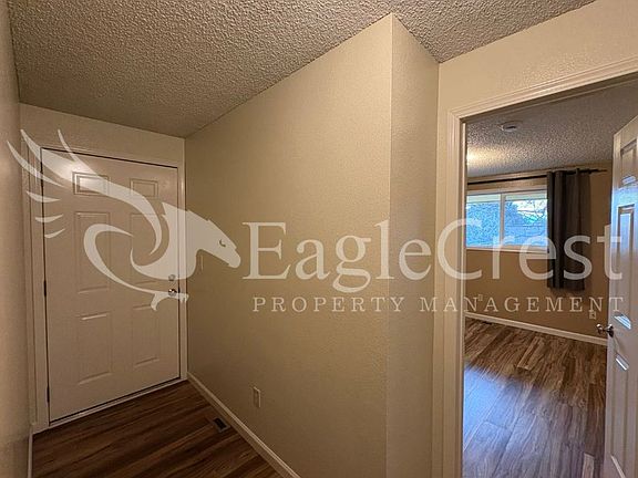 4th image of 1816 Evergreen St #1820EVER