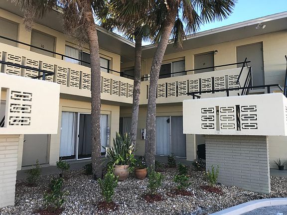 2nd image of 2601 N Oleander Ave APT 11