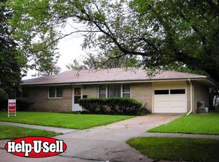 2405 Himes Rd, Manhattan, KS 66502