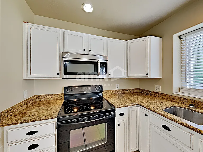 6432 S High Bluff Dr — Photo 3