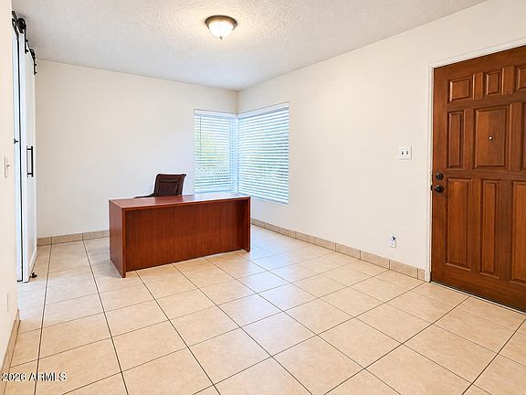 4th image of 3230 E MCKINLEY Street