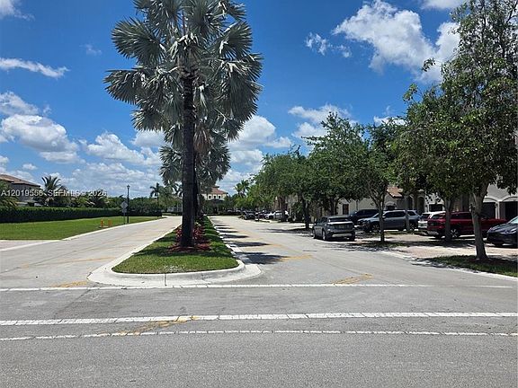 3rd image of 11225 SW 238th St