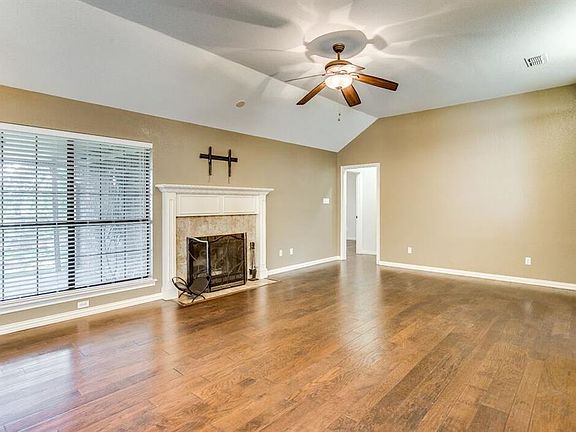 2nd image of 2505 Whispering Oaks