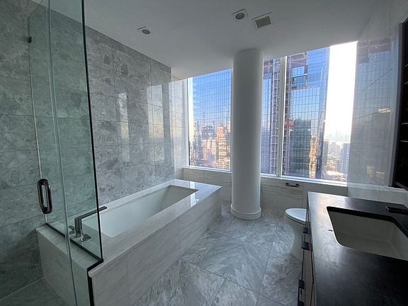 3rd image of 515 W 36th St Penthouse 5B