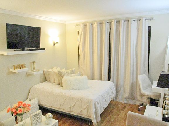 4th image of 1941 Grove Ave #108