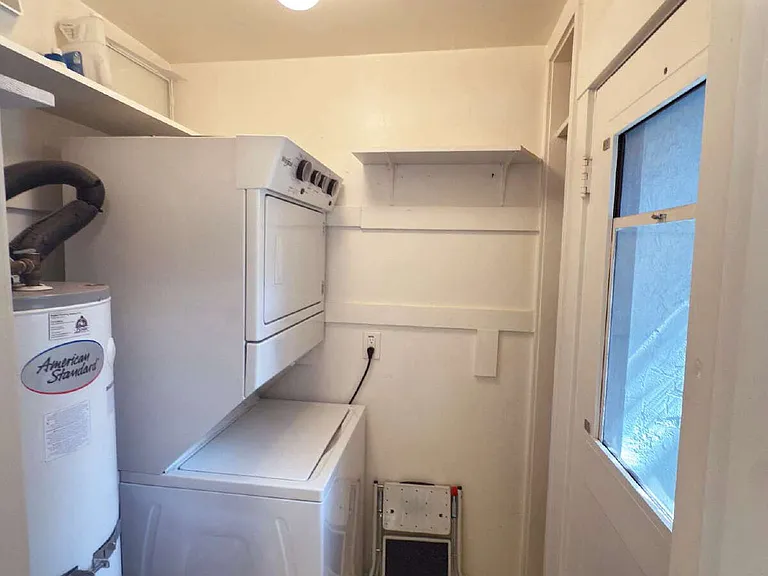 174 France St — Photo 23