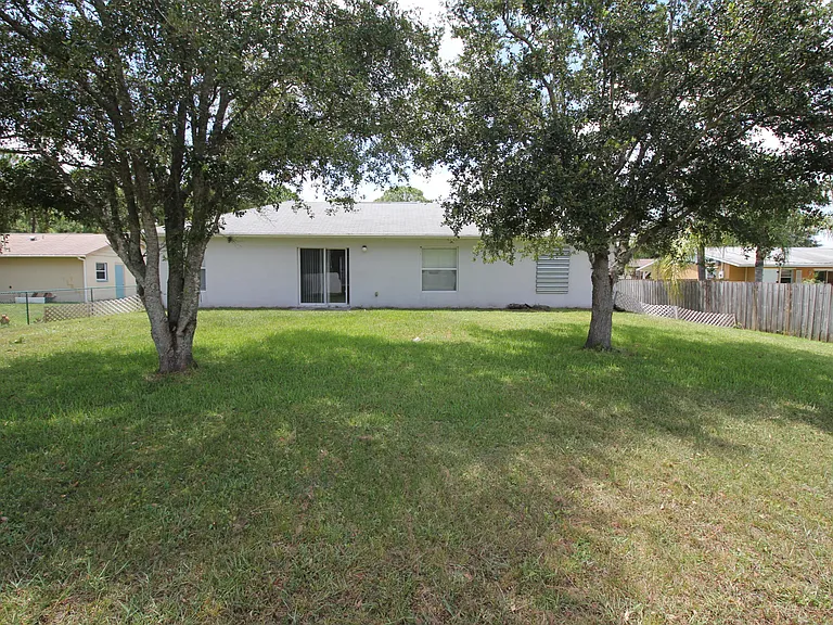 223 Aquarius Ave SE — Photo 17