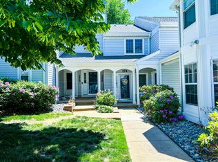 274 Tulip Ln, Freehold, NJ 07728