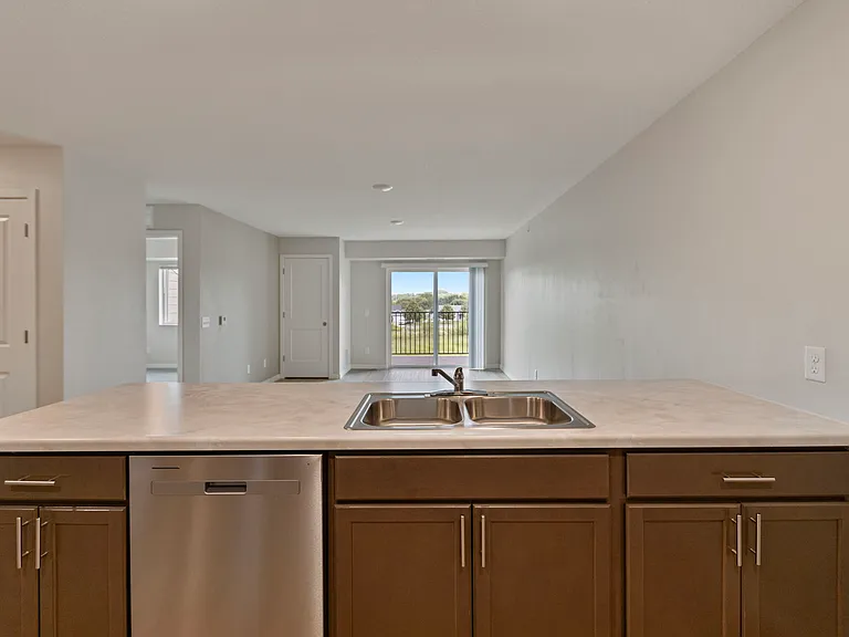 Old Town Apartments — Photo 15