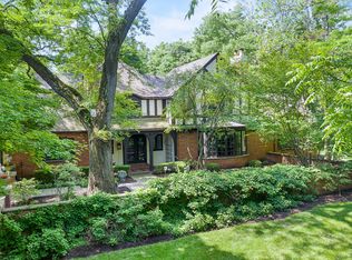 39W425 Silver Glen Rd, St Charles, IL 60175