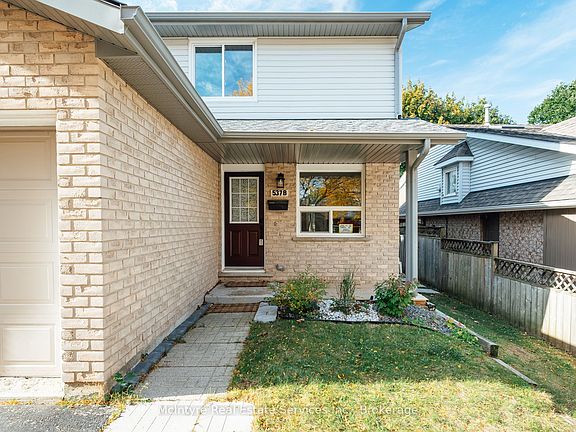 2nd image of 537B Barwick Cres